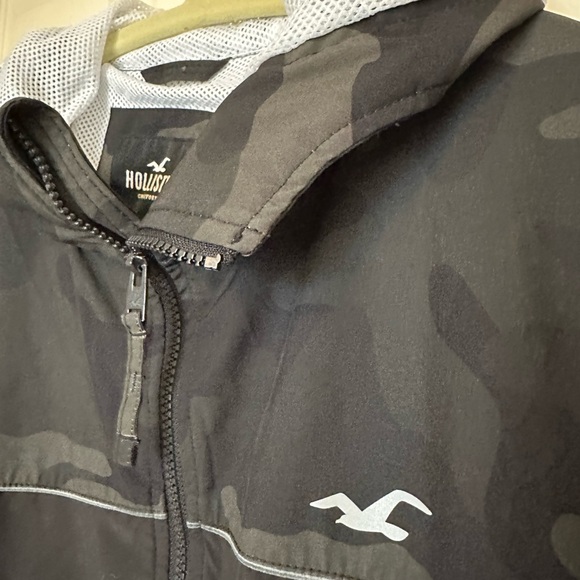 Hollister Wind Breaker Hoodie camo and black med - Picture 2 of 7